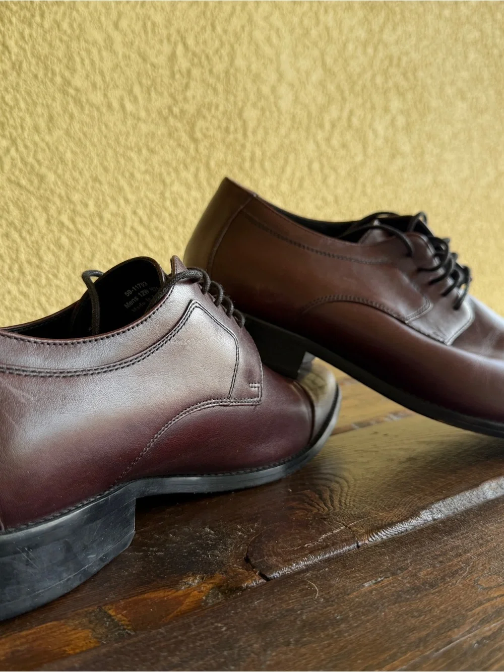 Johnston & Murphy Men's Burgundy Leather Derbys